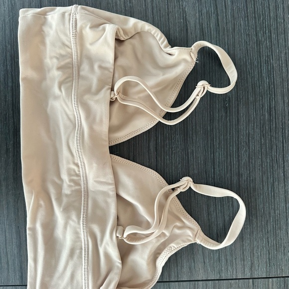 Skims longline triangle bralette - Picture 2 of 3